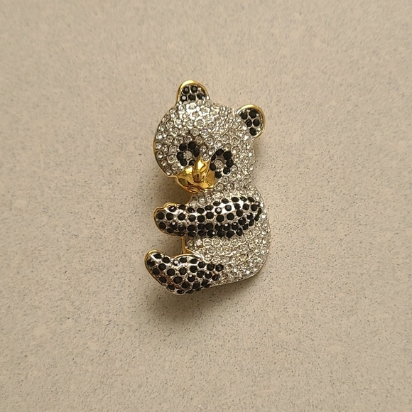 Fifth Avenue Collection of Jewellery, Panda Pin - Picture 1 of 6
